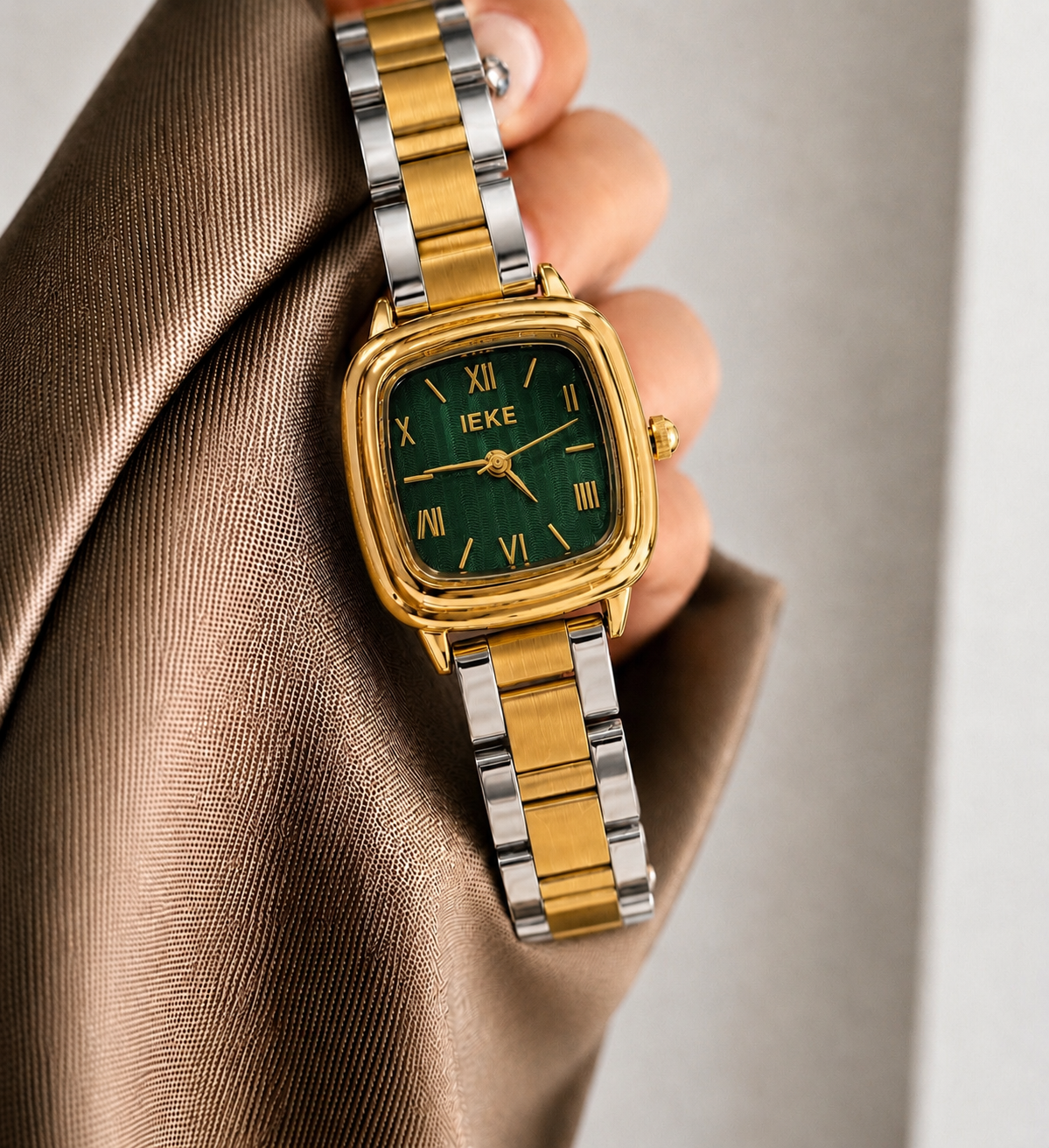IEKE "Two-Tone Glamour" – L'Équilibre Parfait de l'Or et de l'Argent