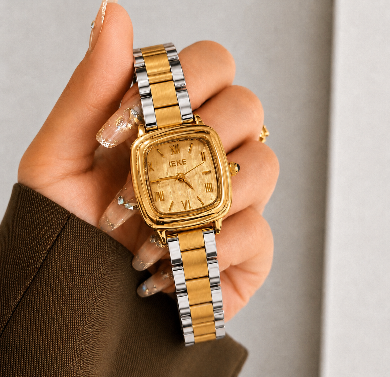 IEKE "Two-Tone Glamour" – L'Équilibre Parfait de l'Or et de l'Argent